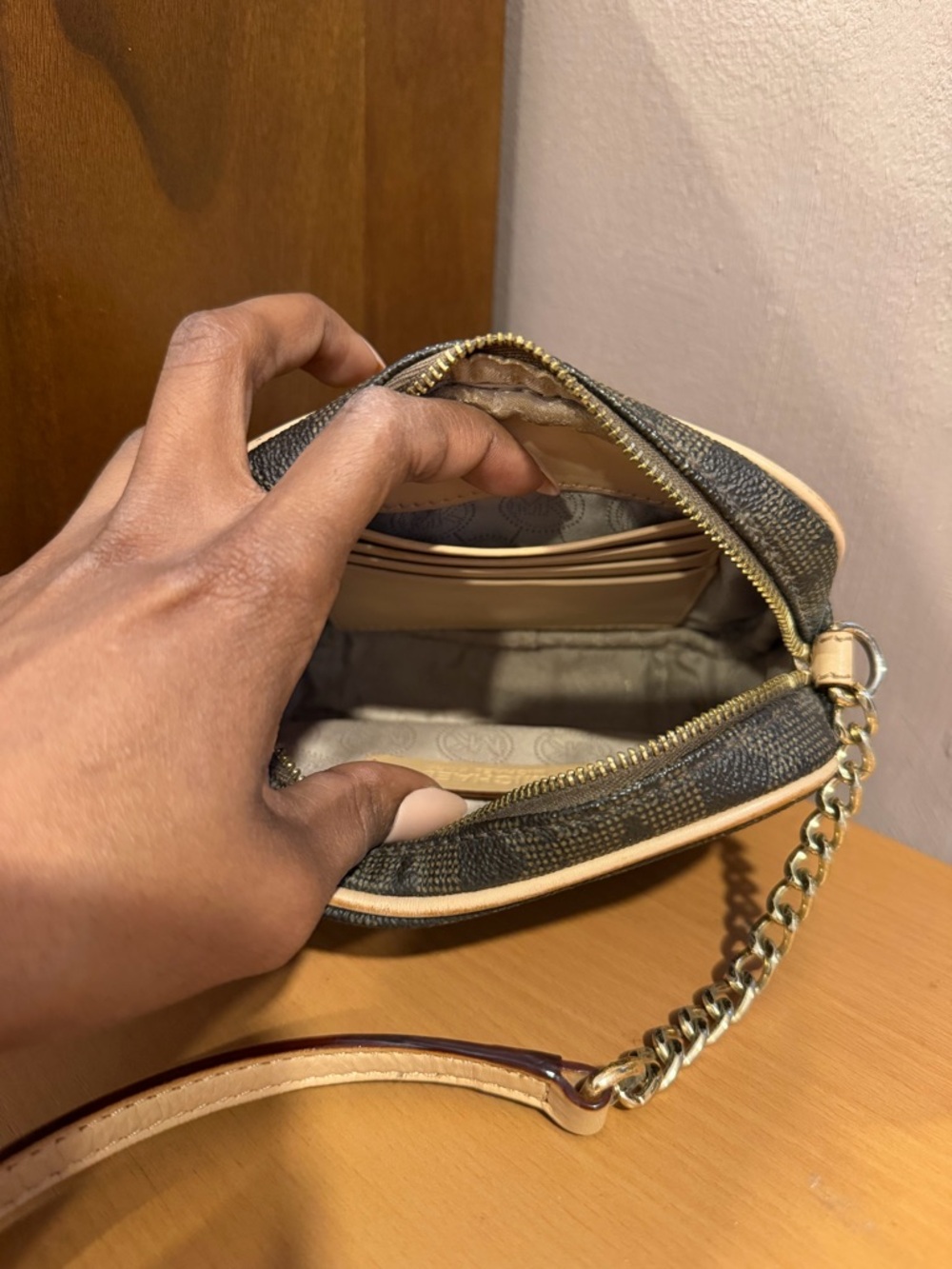 Michael Kors Monogram Camera Crossbody in Black and Cream - Picture 2 of 7
